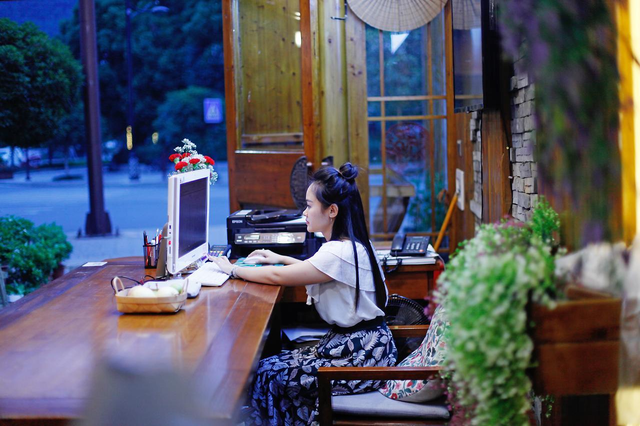Guihua Road 106Th Hostel Trương Gia Giới Ngoại thất bức ảnh
